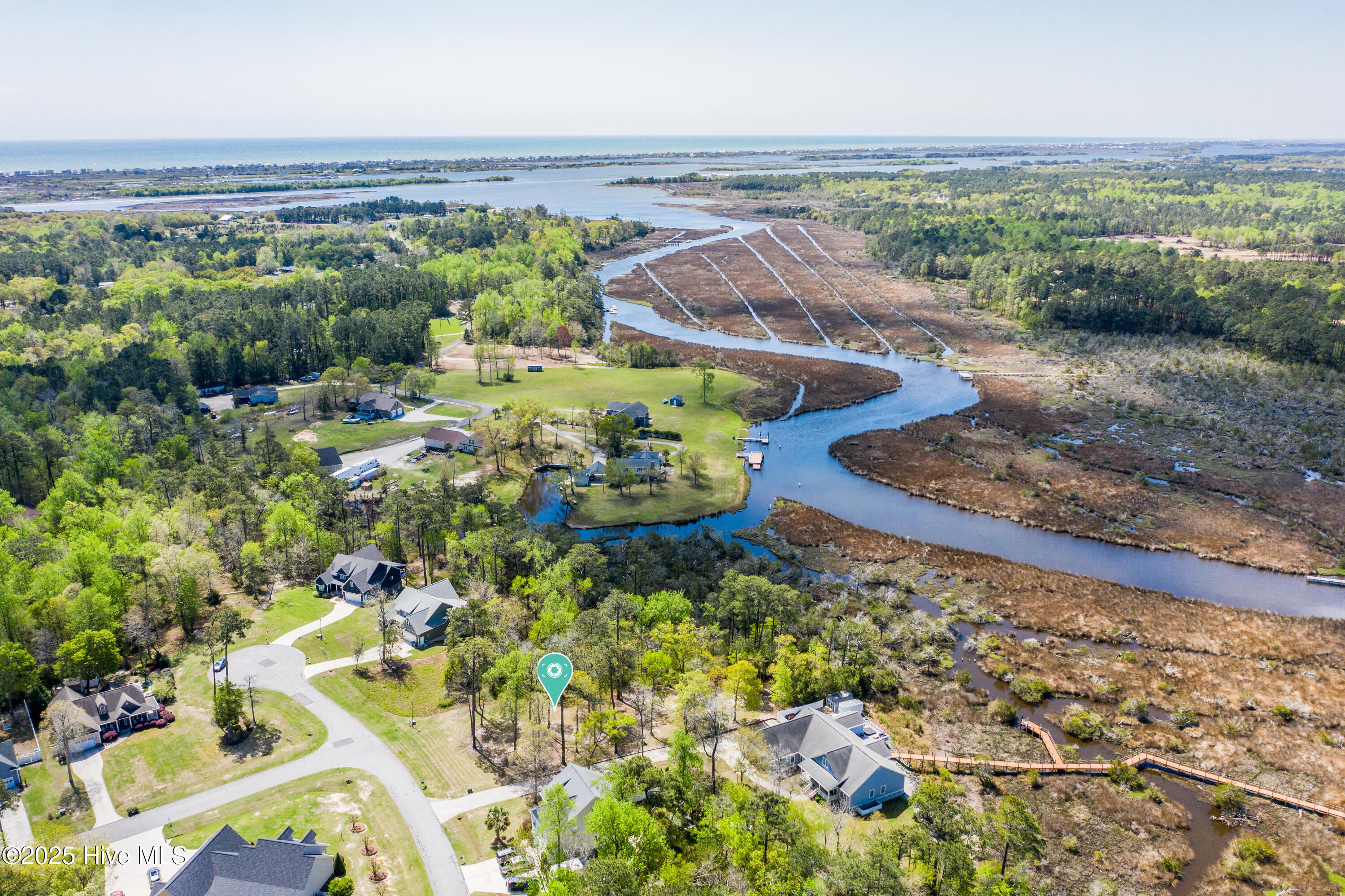 209 Creek View Circle Property Photo 3