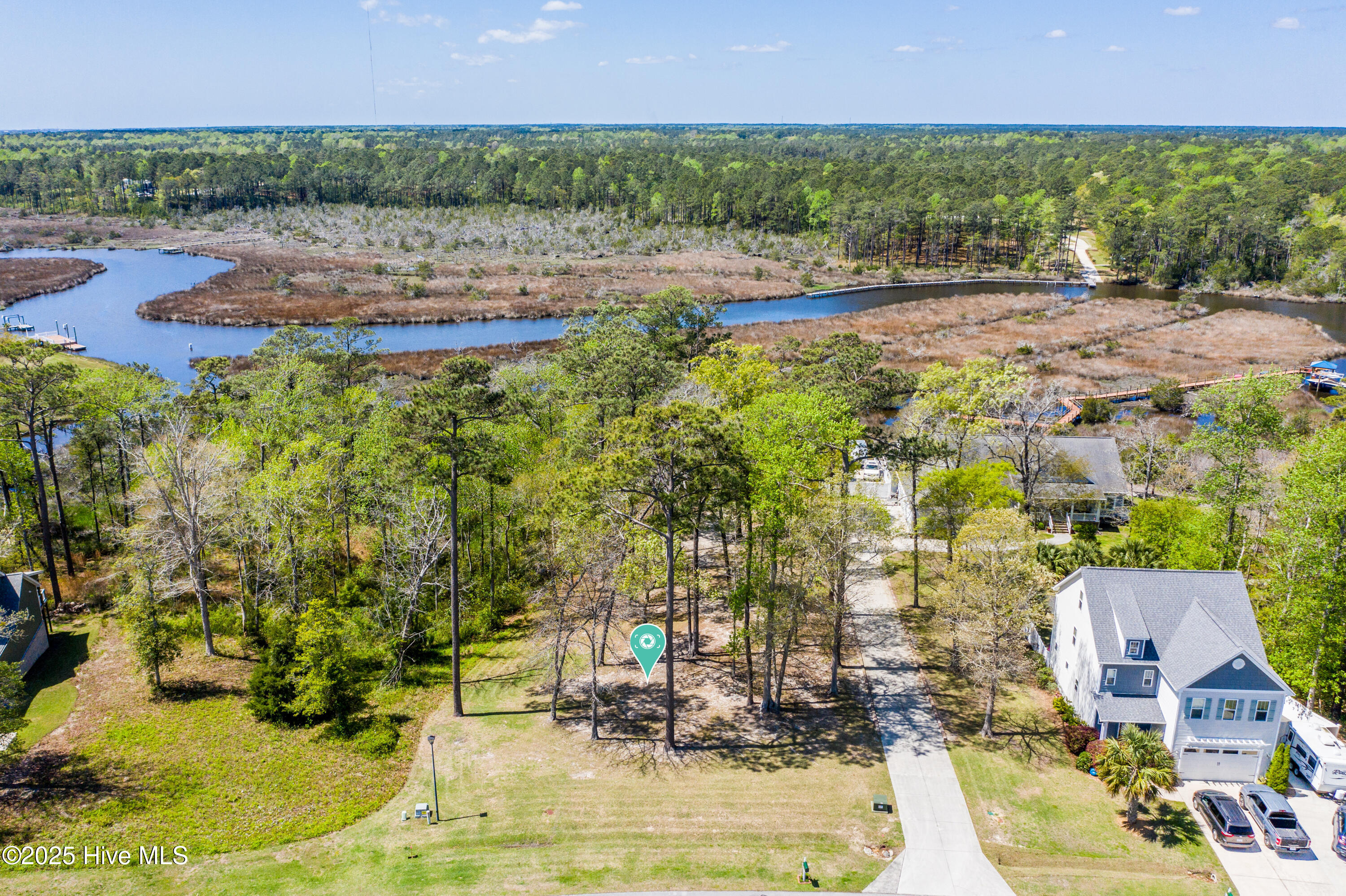 209 Creek View Circle Property Photo 6
