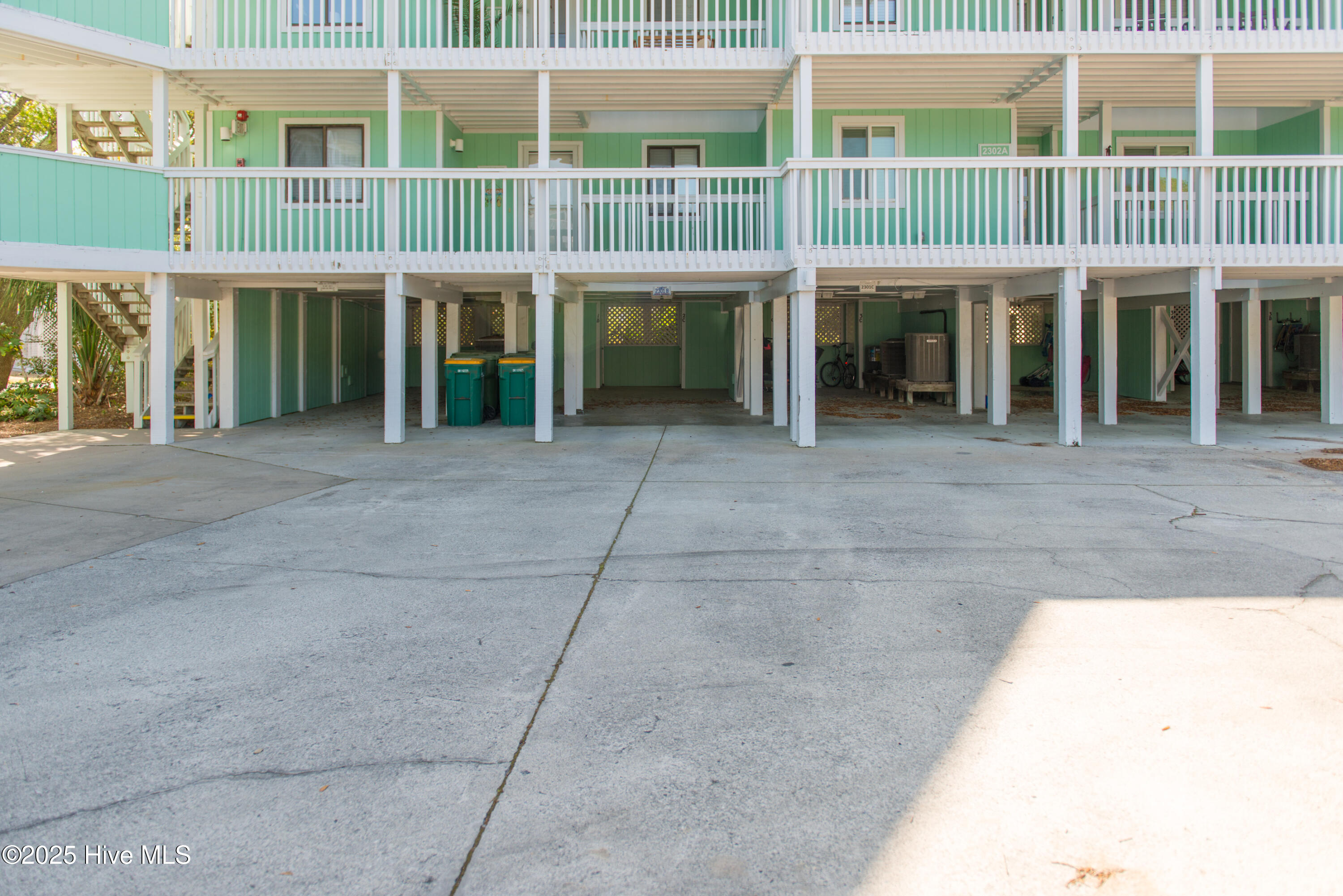 2301 Surfrider Circle 2301b Property Photo 8