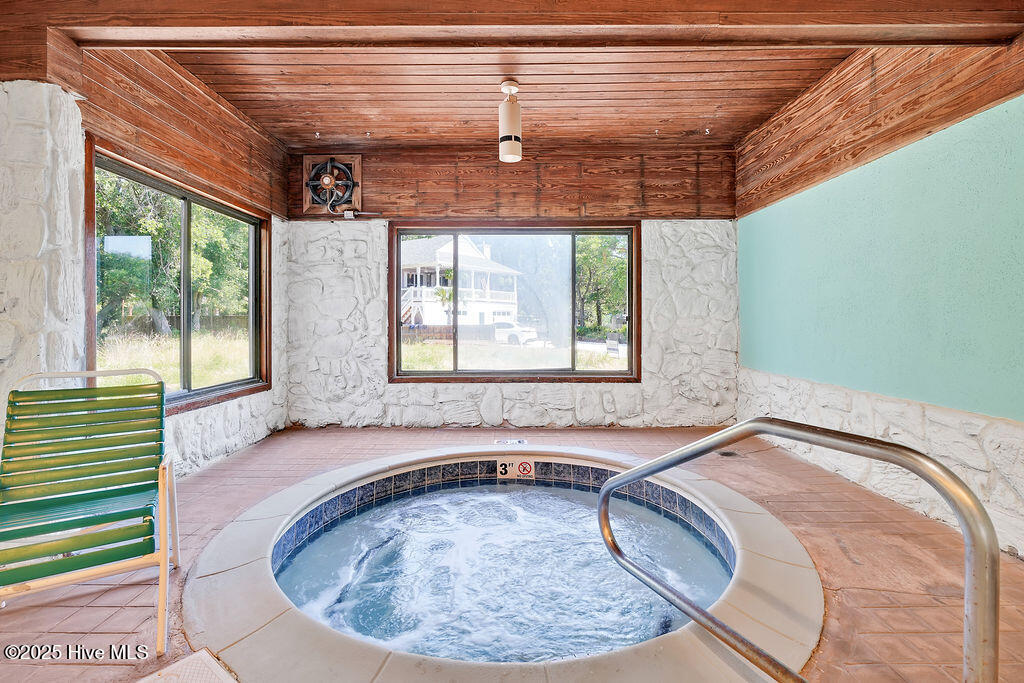2301 Surfrider Circle 2301b Property Photo 85