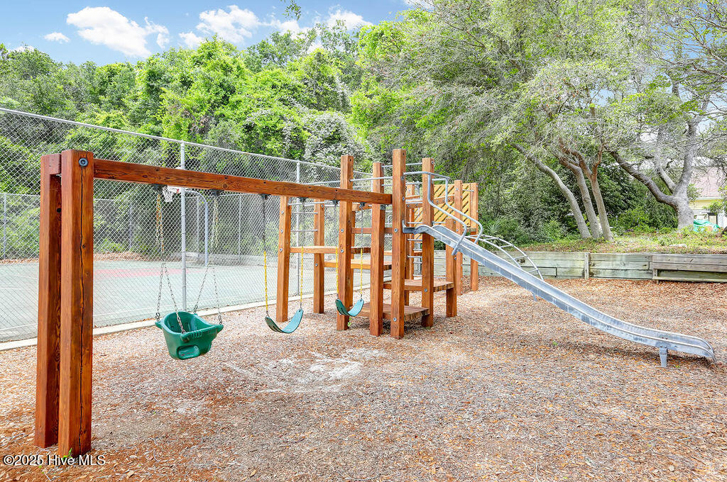 2301 Surfrider Circle 2301b Property Photo 89