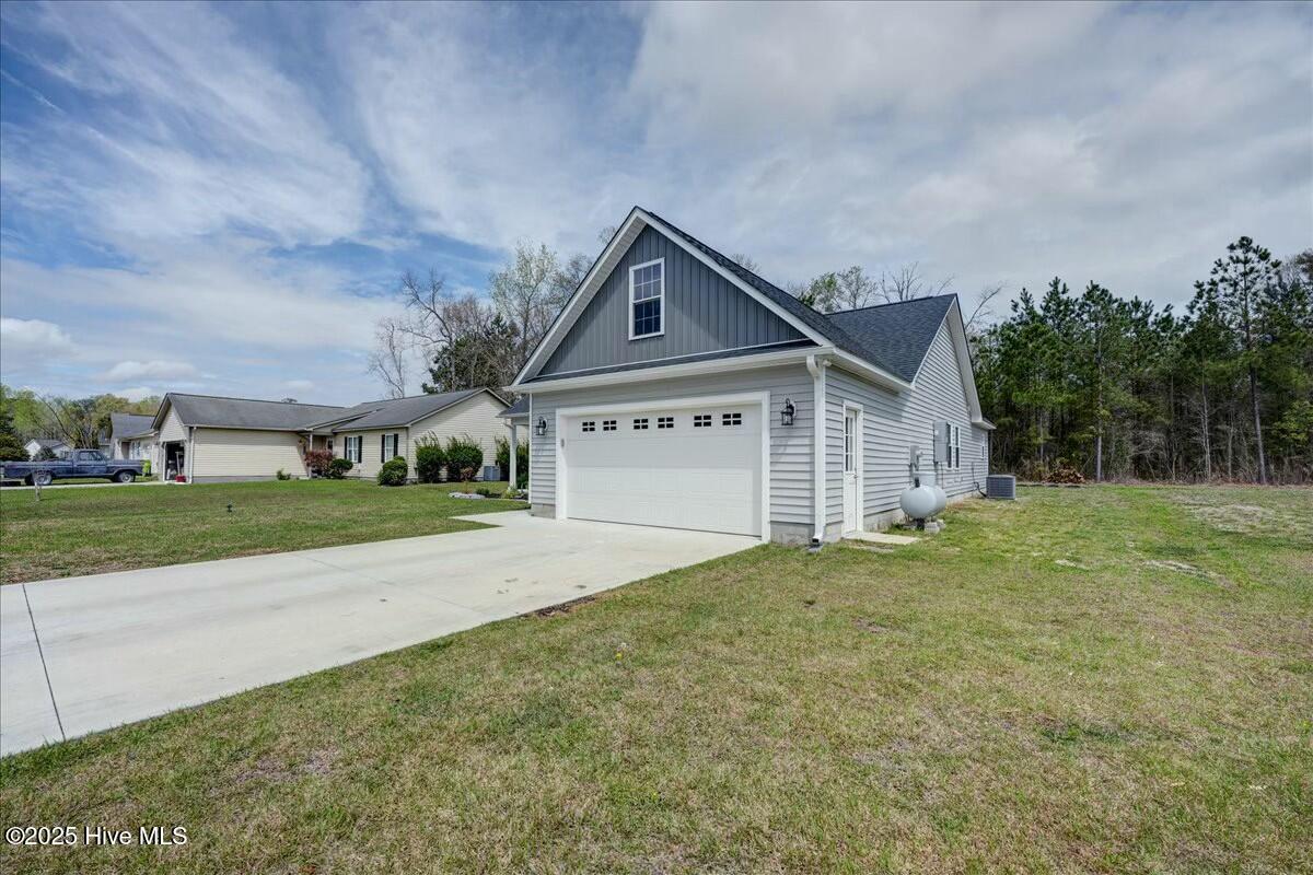 175 Oakley Drive Property Photo 2