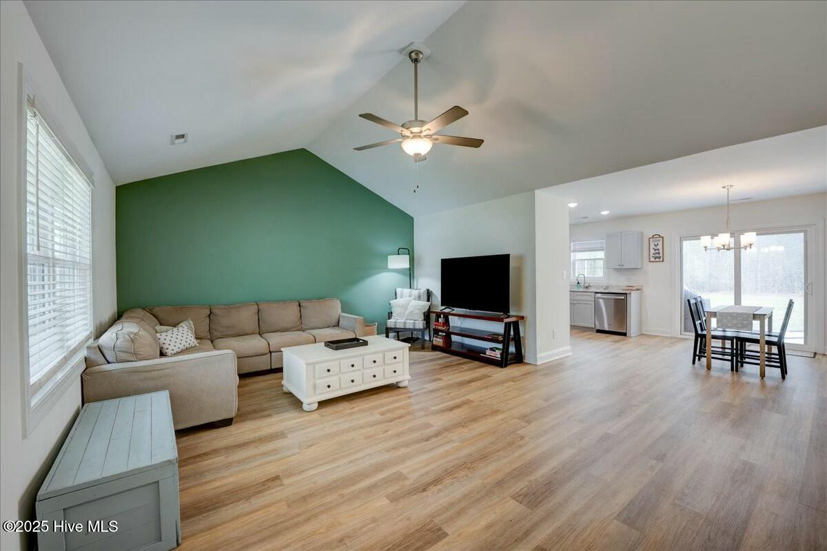 175 Oakley Drive Property Photo 6