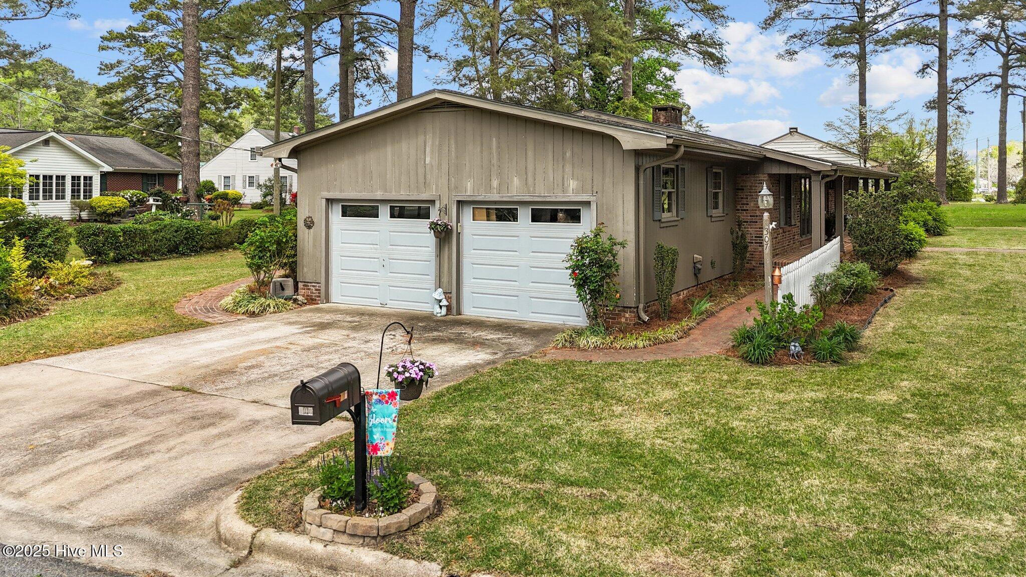 307 Anderson Drive Property Photo 4