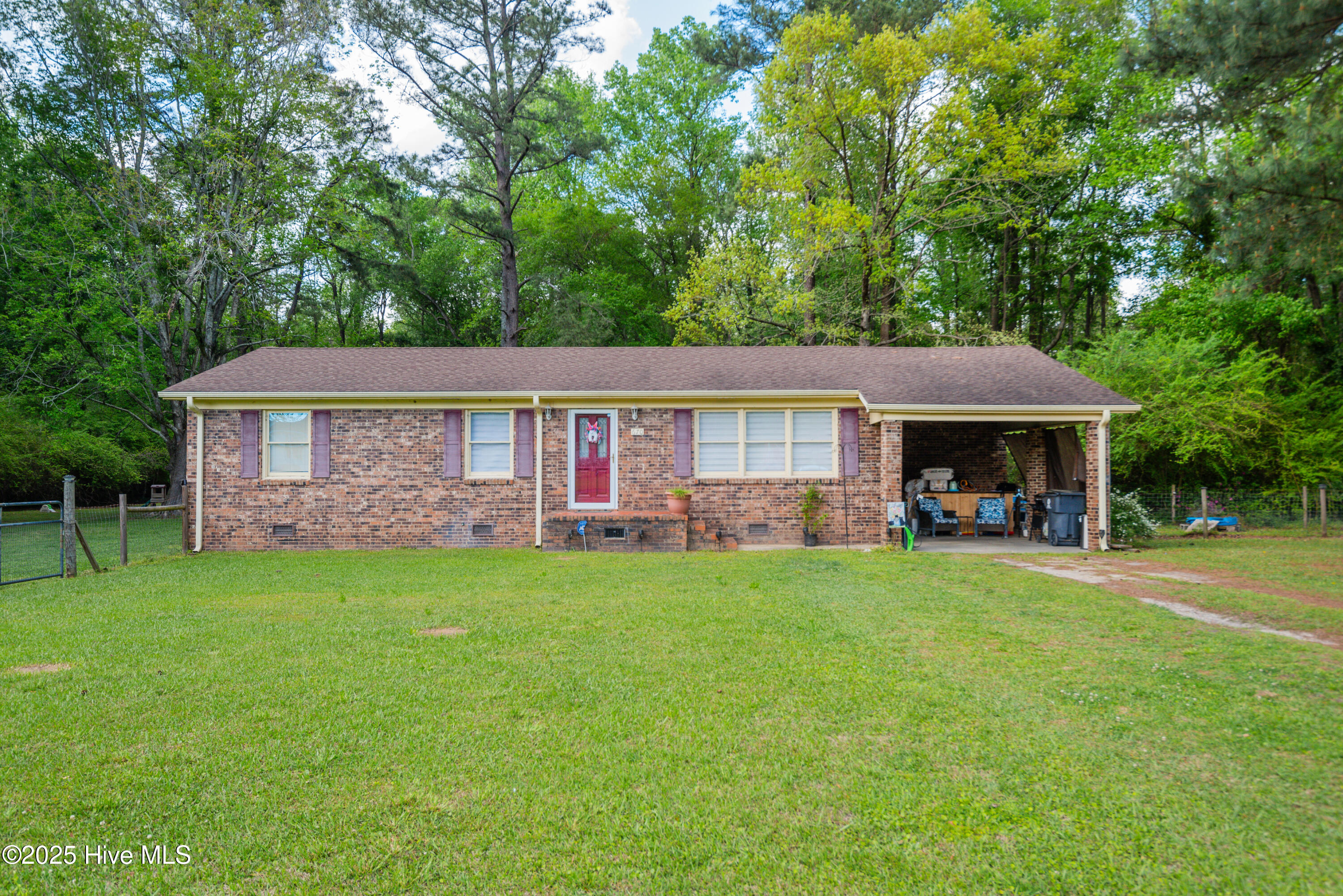 670 Golf Course Road Property Photo