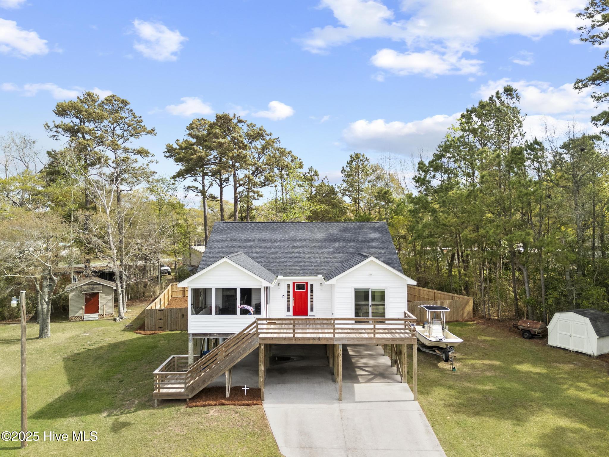 100 Barnacle Circle Property Photo 1