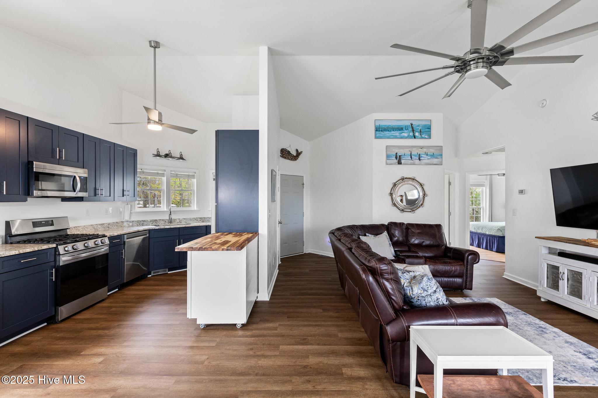 100 Barnacle Circle Property Photo 11