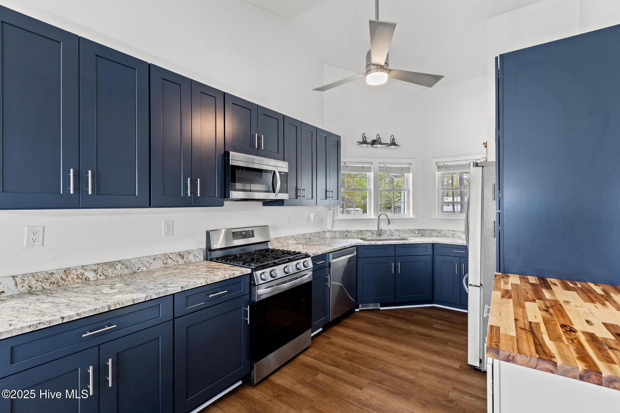 100 Barnacle Circle Property Photo 12