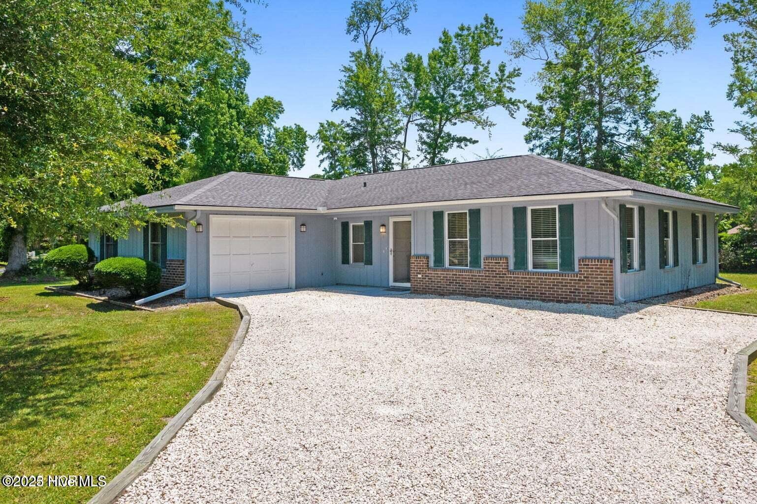 1 Pelican Court Property Photo