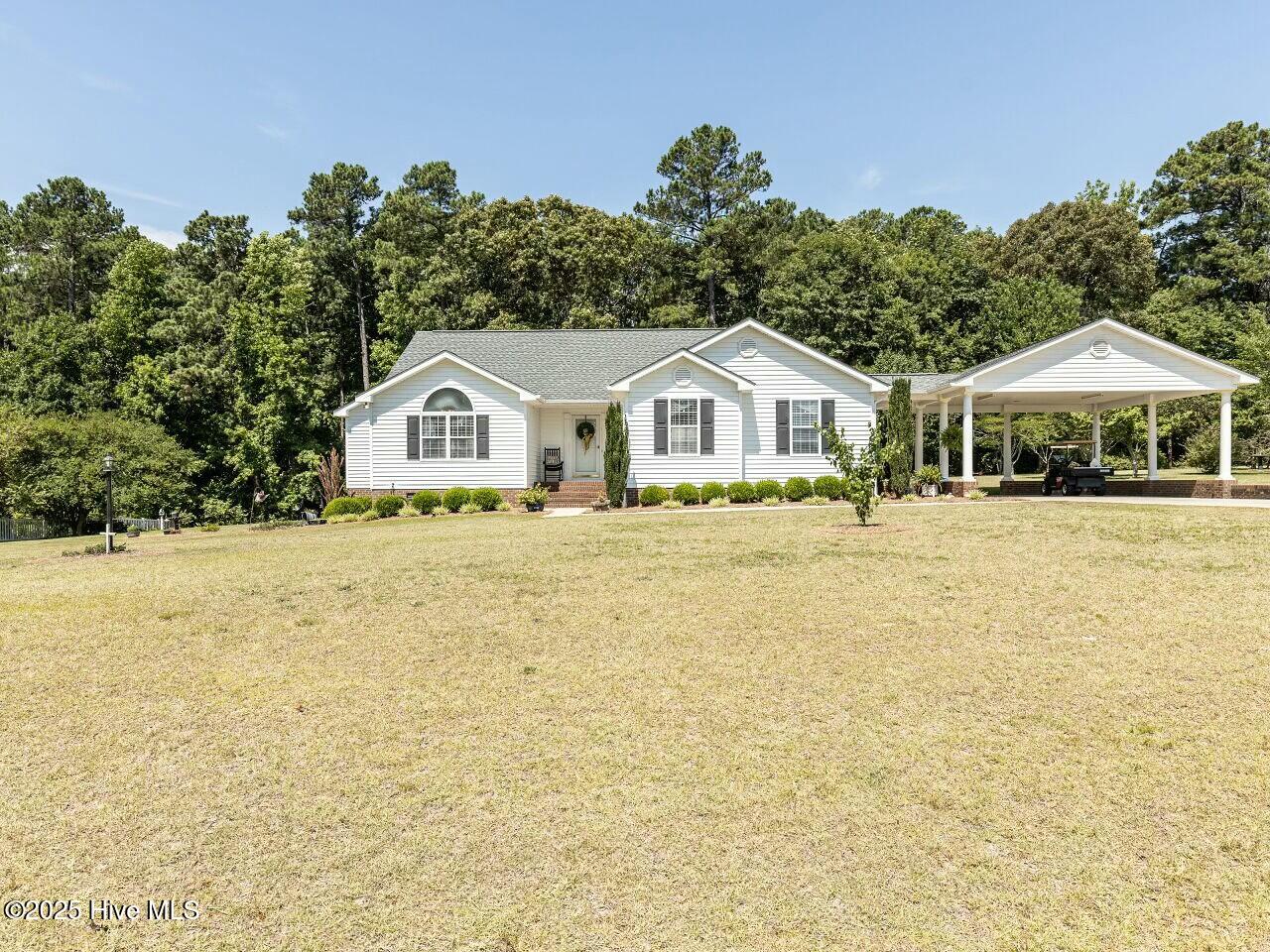 132 Crystal Place Property Photo 4