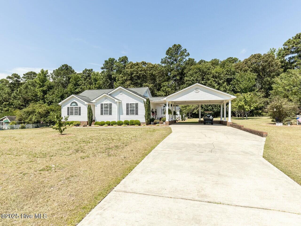 132 Crystal Place Property Photo 5