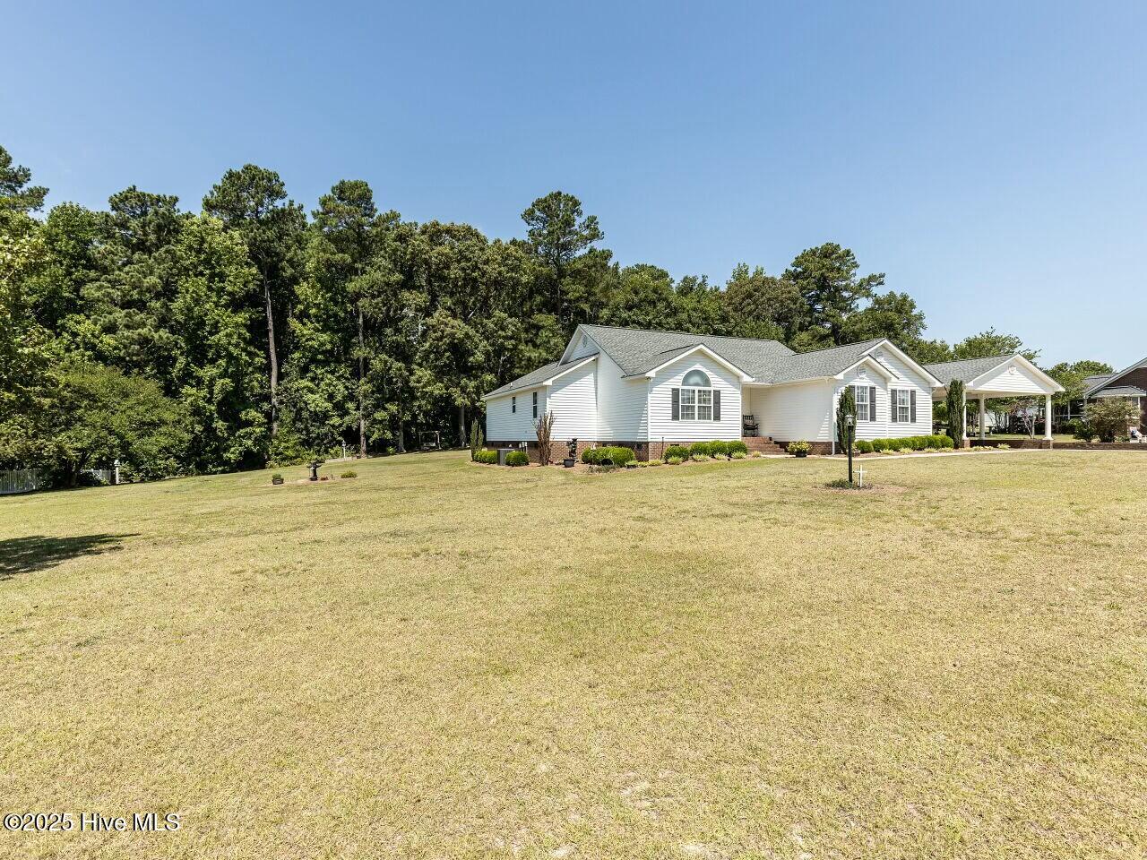 132 Crystal Place Property Photo 6