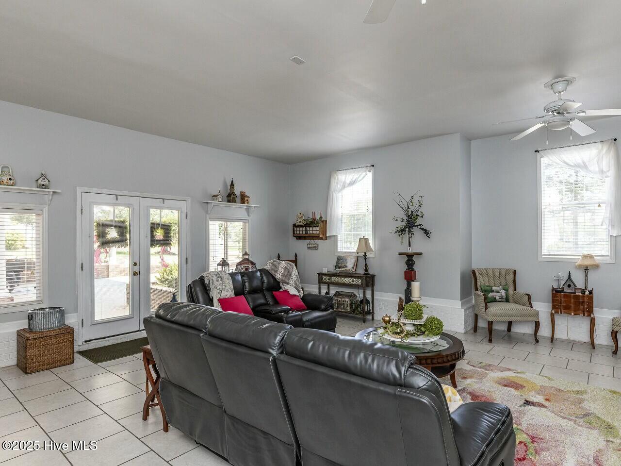 132 Crystal Place Property Photo 16