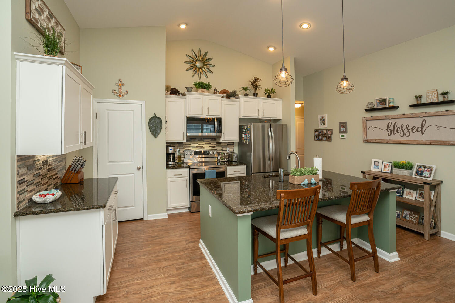 1055 Chadsey Lake Drive Property Photo 13