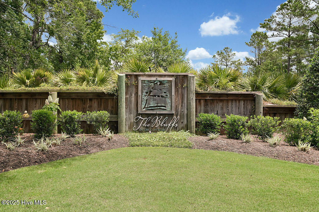 9319 Fallen Pear Lane Property Photo 18