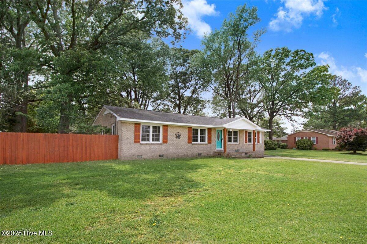1975 Oakwood Drive Property Photo 3