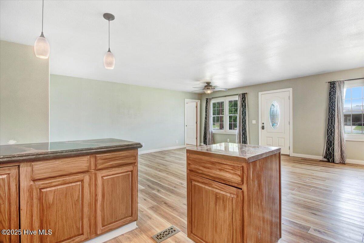 1975 Oakwood Drive Property Photo 12