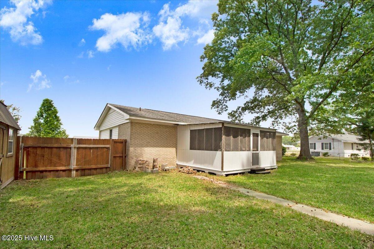1975 Oakwood Drive Property Photo 27