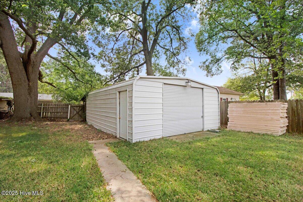1975 Oakwood Drive Property Photo 30