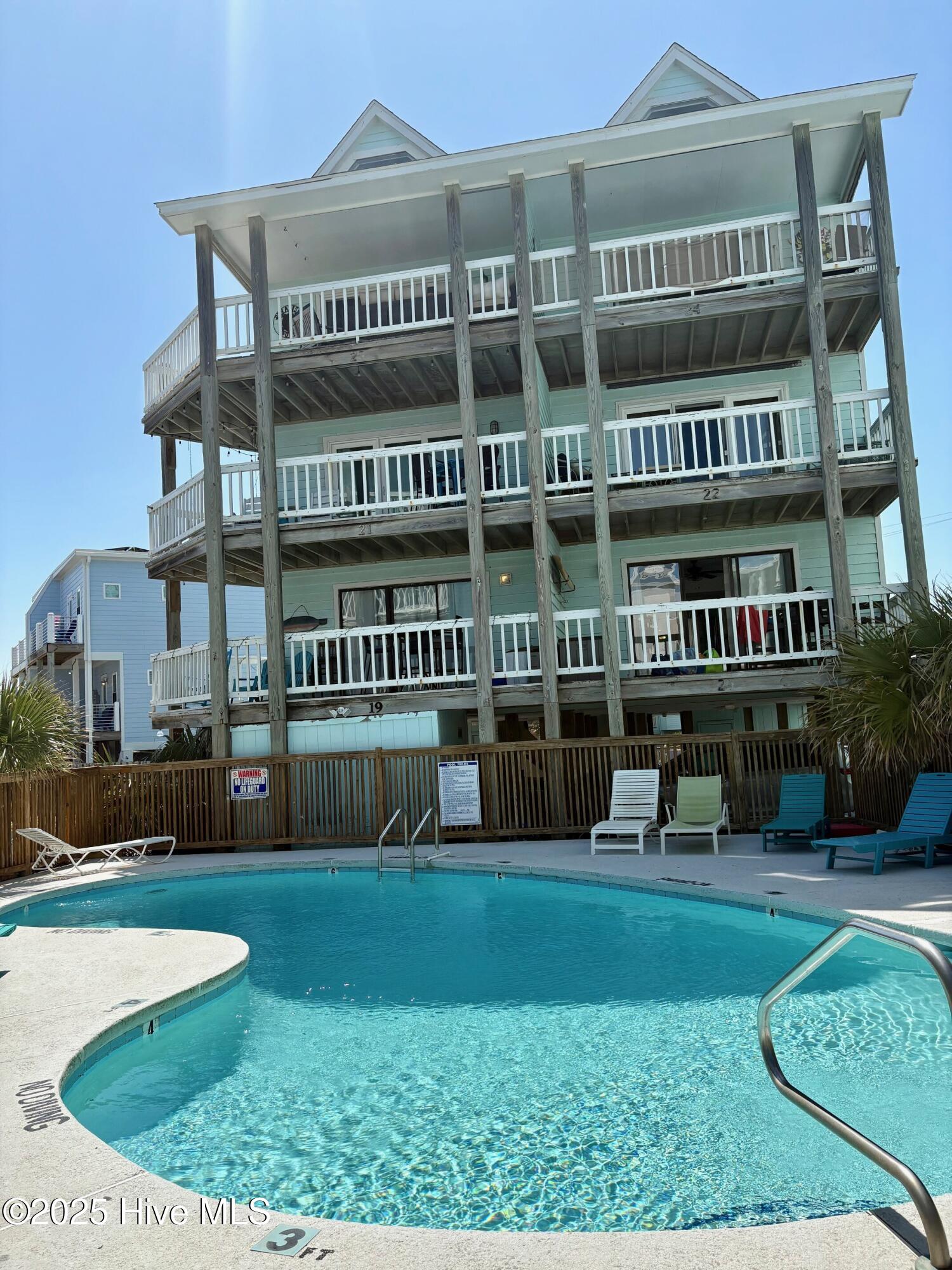 1717 Carolina Beach Avenue Apt 19 Property Photo