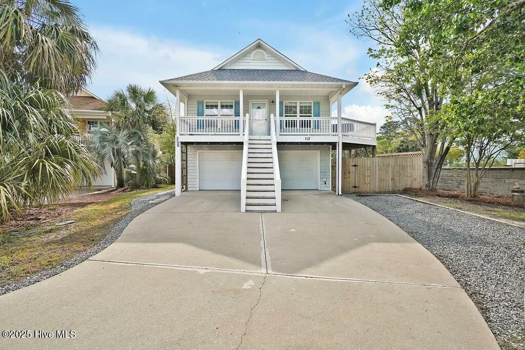 112 Palm Breeze Drive Property Photo 3