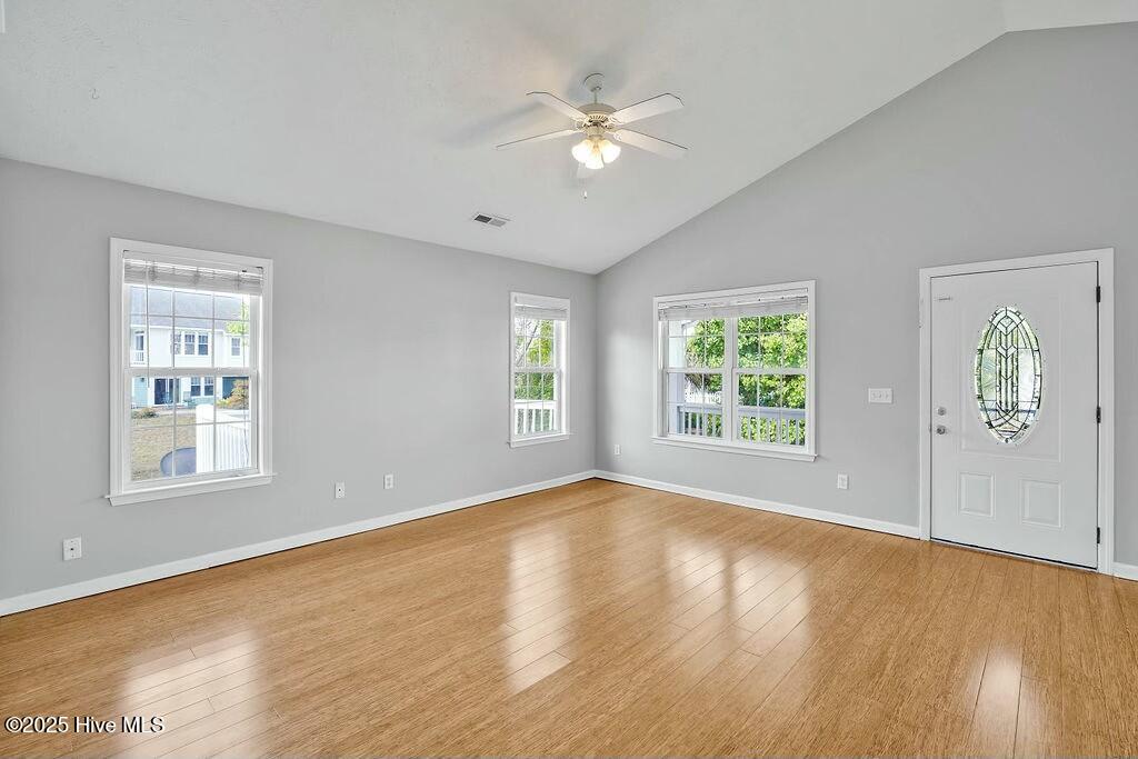 112 Palm Breeze Drive Property Photo 8