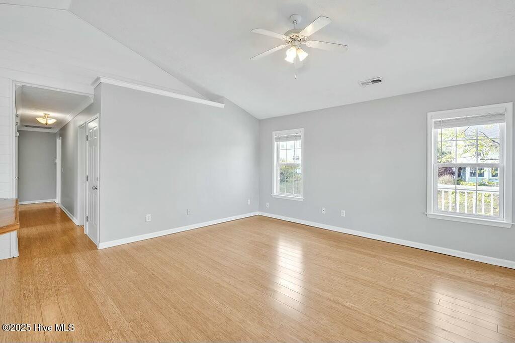 112 Palm Breeze Drive Property Photo 9
