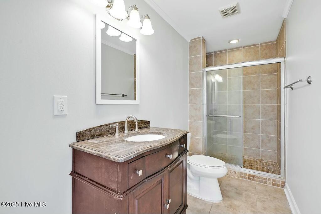 112 Palm Breeze Drive Property Photo 28