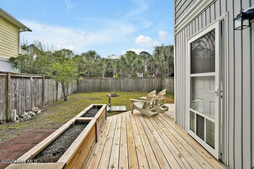 112 Palm Breeze Drive Property Photo 33