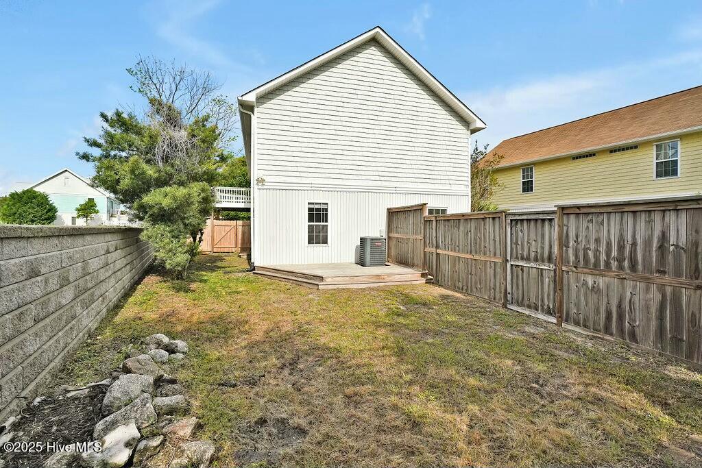 112 Palm Breeze Drive Property Photo 35