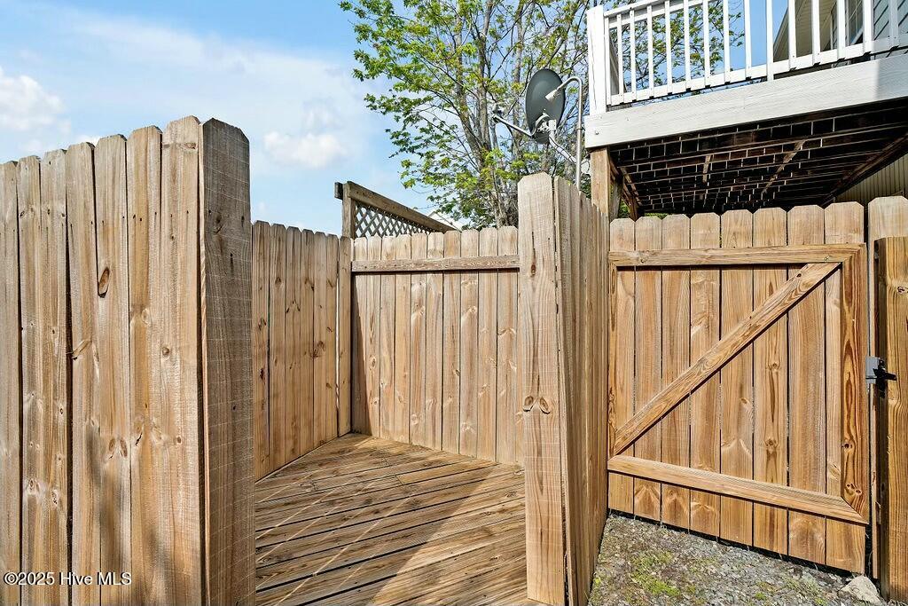 112 Palm Breeze Drive Property Photo 37