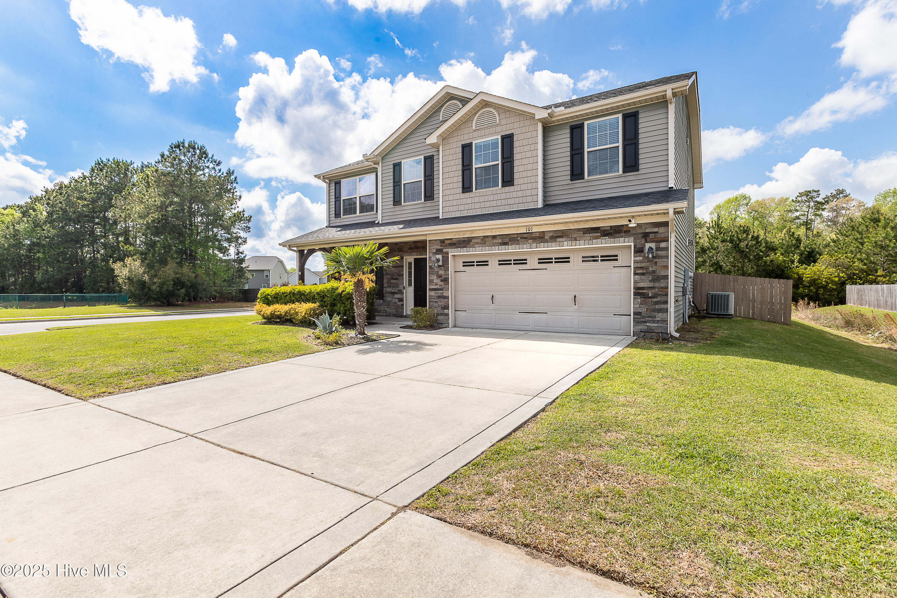 101 Lincolnton Court Property Photo 3