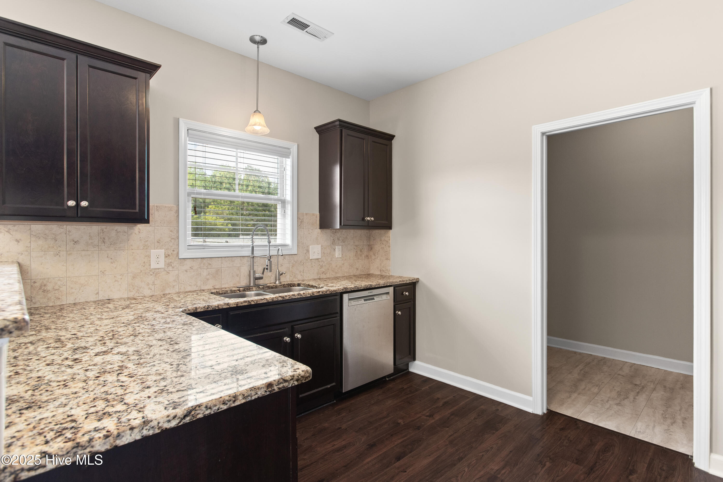 101 Lincolnton Court Property Photo 10