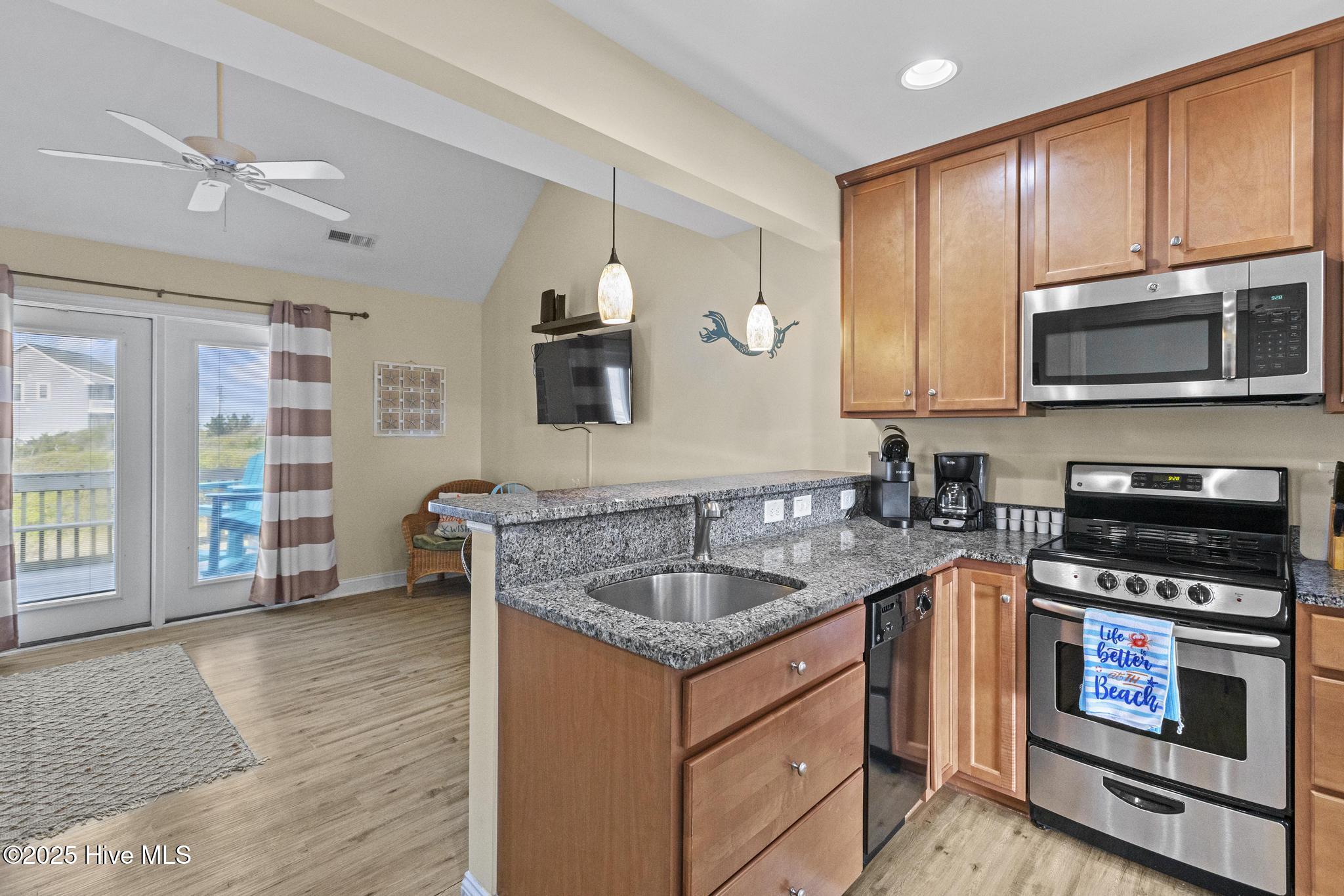 886 New River Inlet Road 40 Property Photo 14