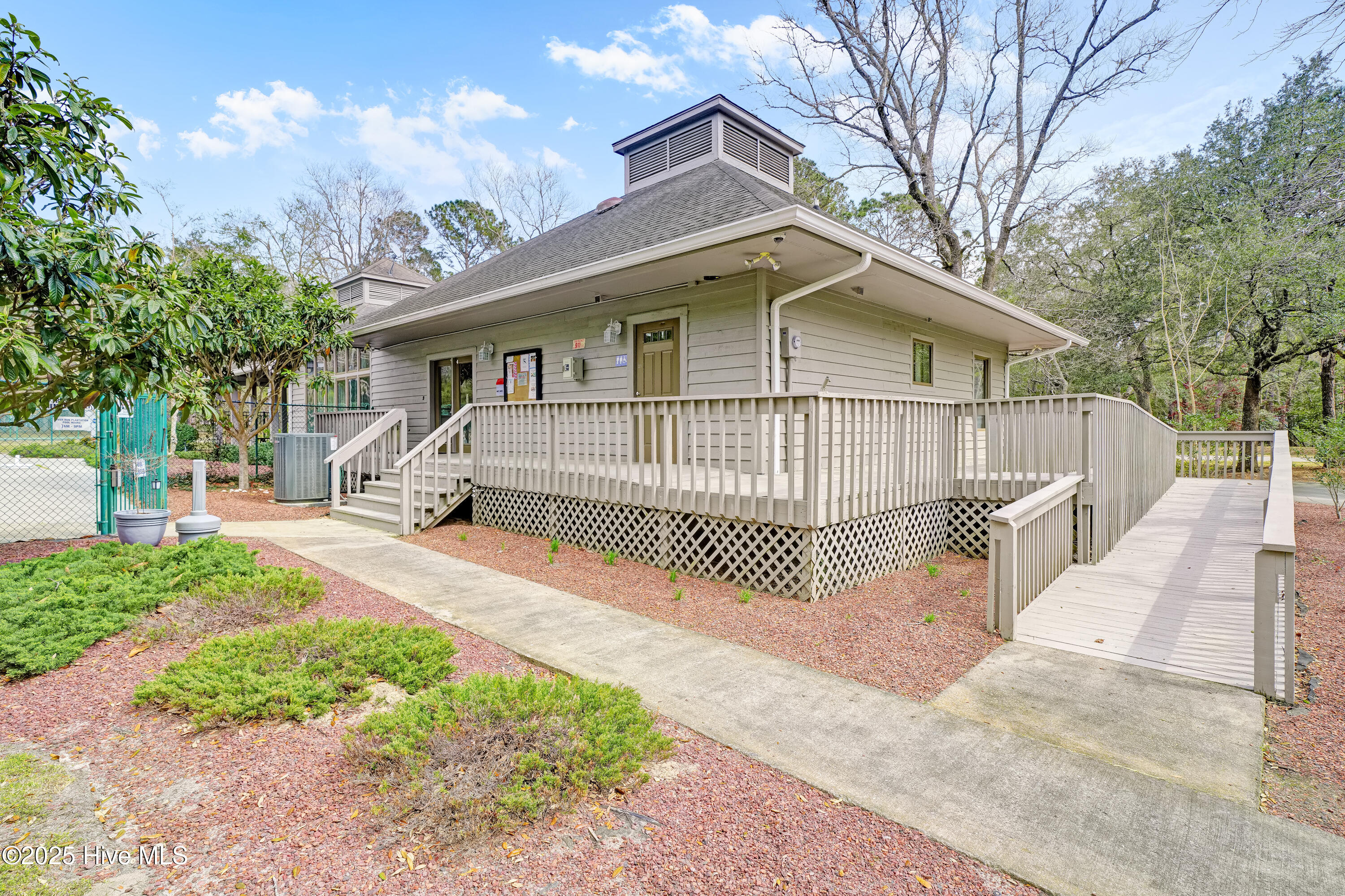3255 Mooring Drive Property Photo 11