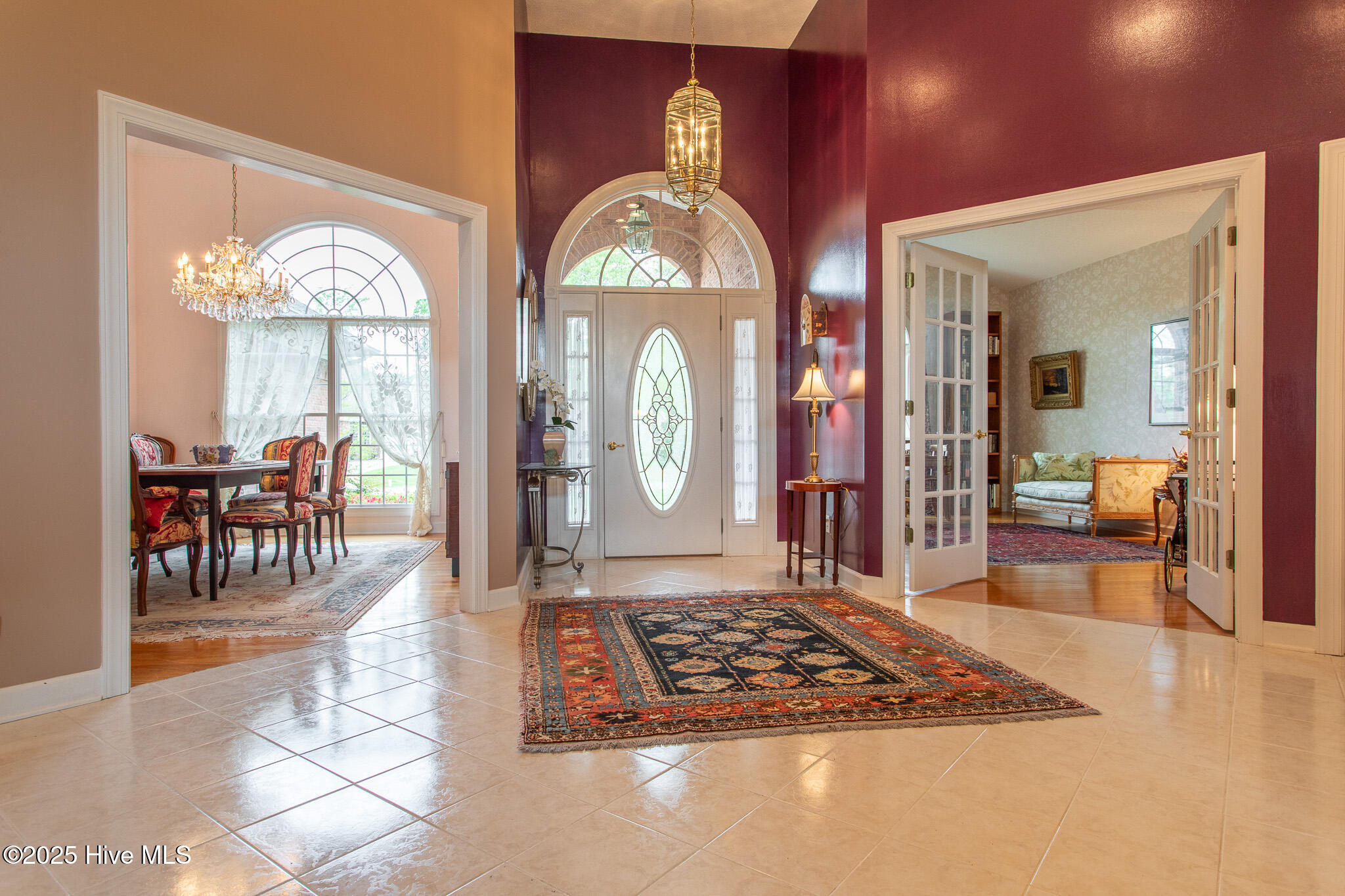 103 Cooper Circle Property Photo 6