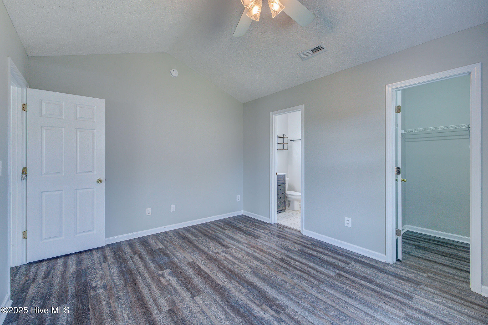 2715 Ashby Drive Property Photo 15