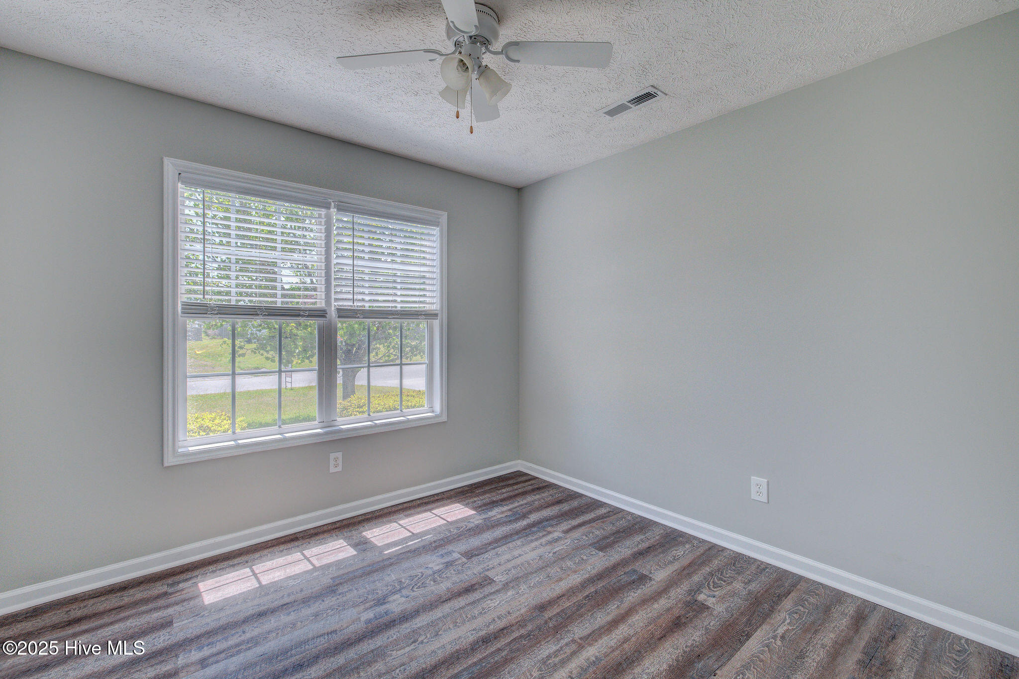 2715 Ashby Drive Property Photo 19