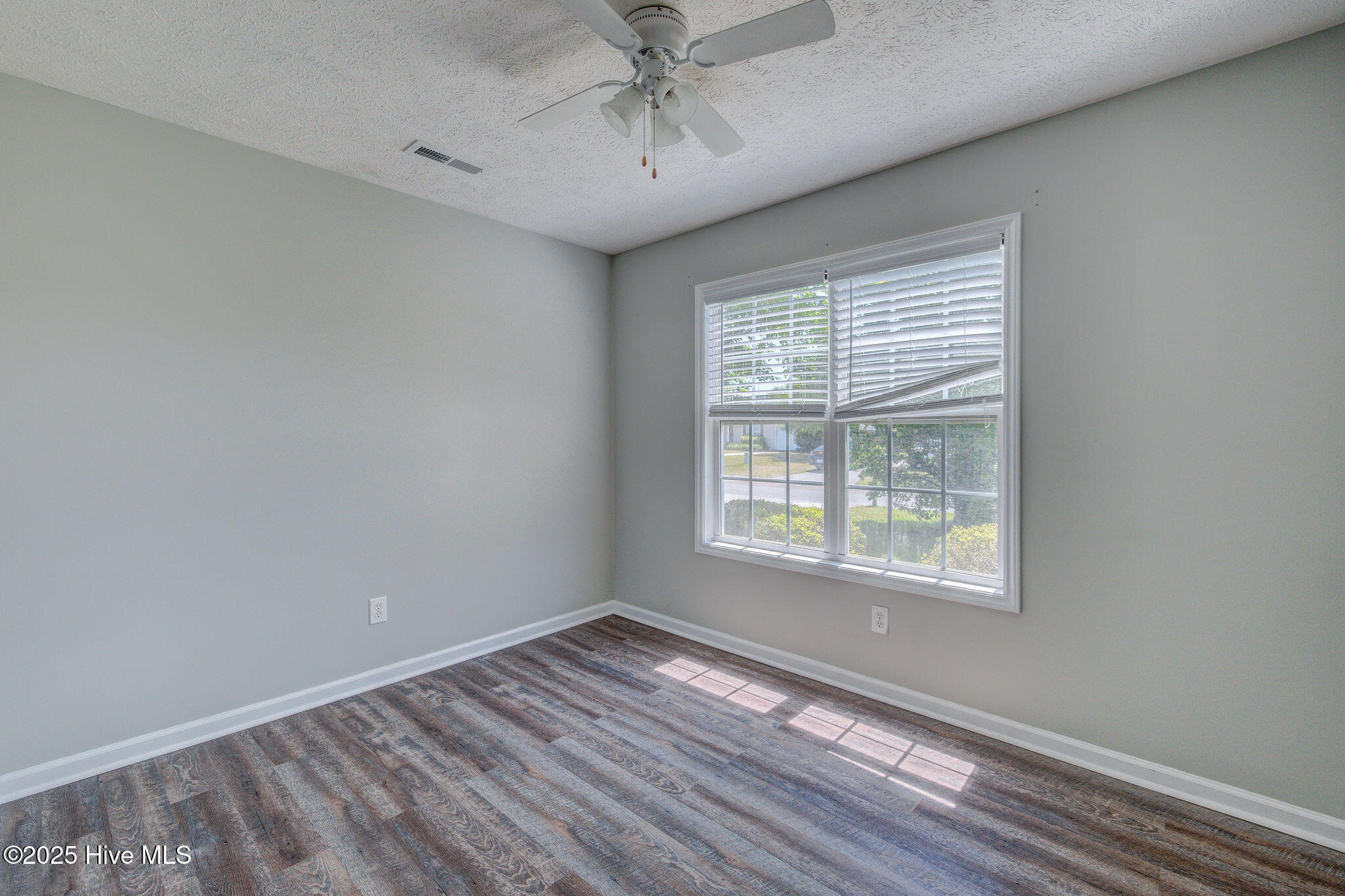 2715 Ashby Drive Property Photo 23
