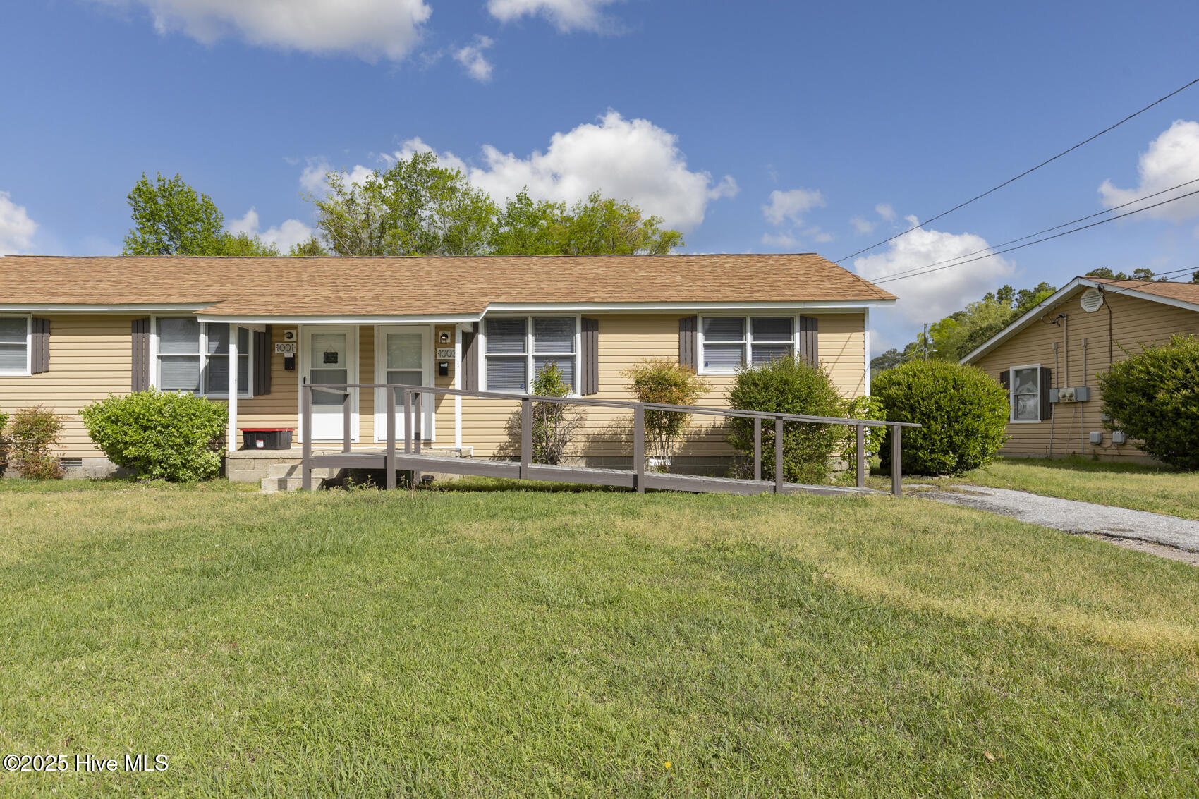 1003 Davis Street Property Photo
