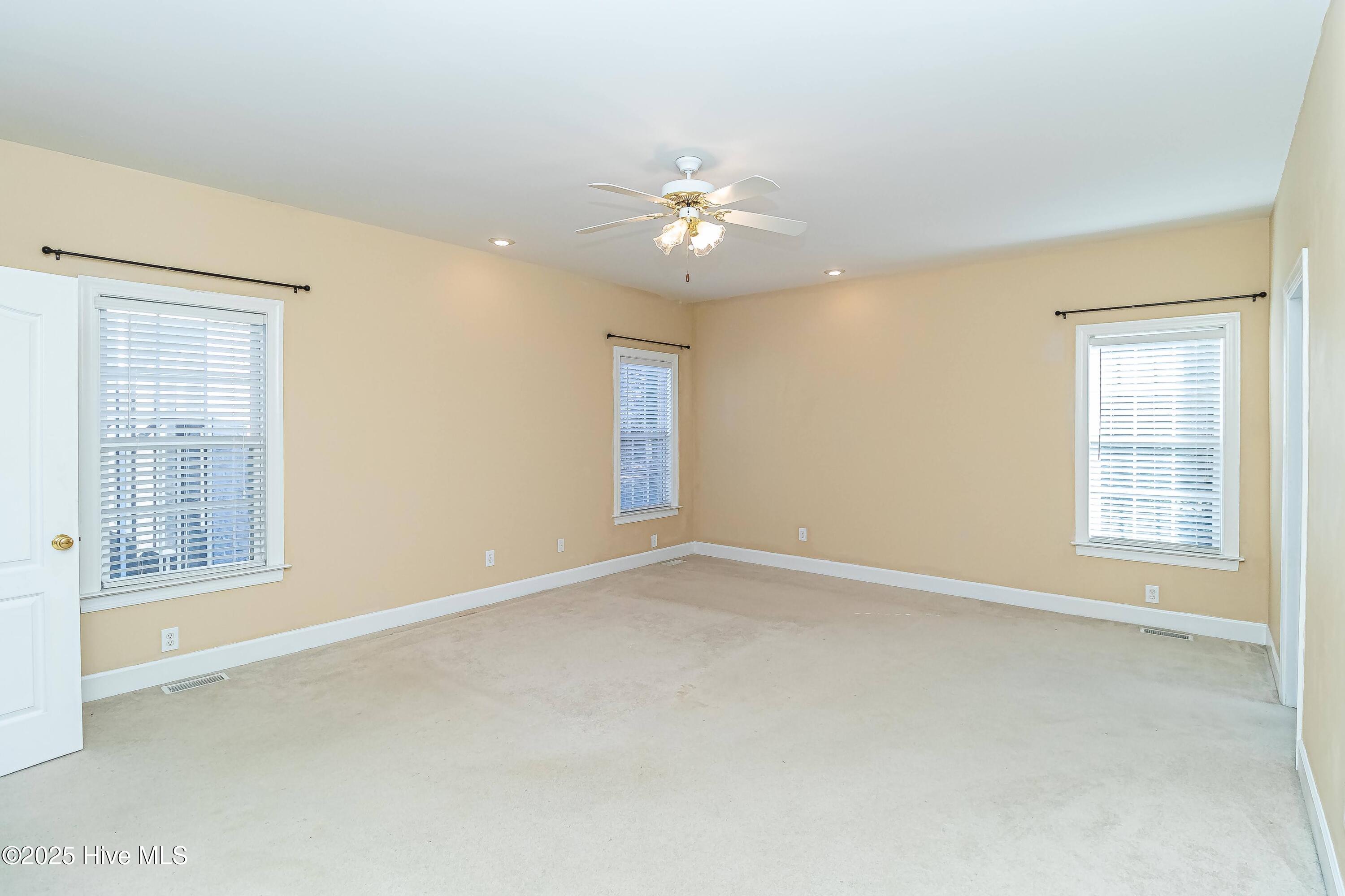 901 Coach House Circle Property Photo 23