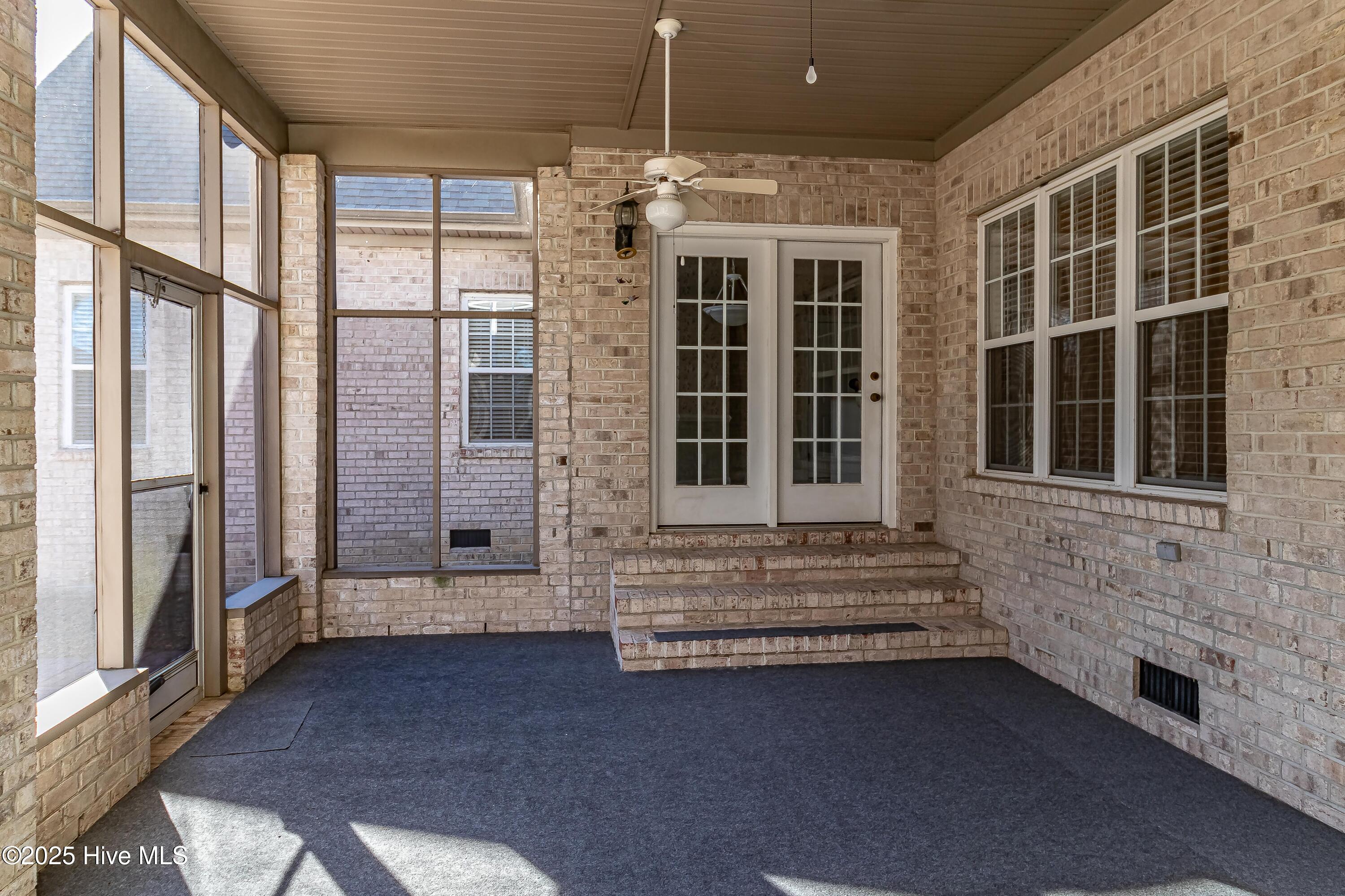 901 Coach House Circle Property Photo 49