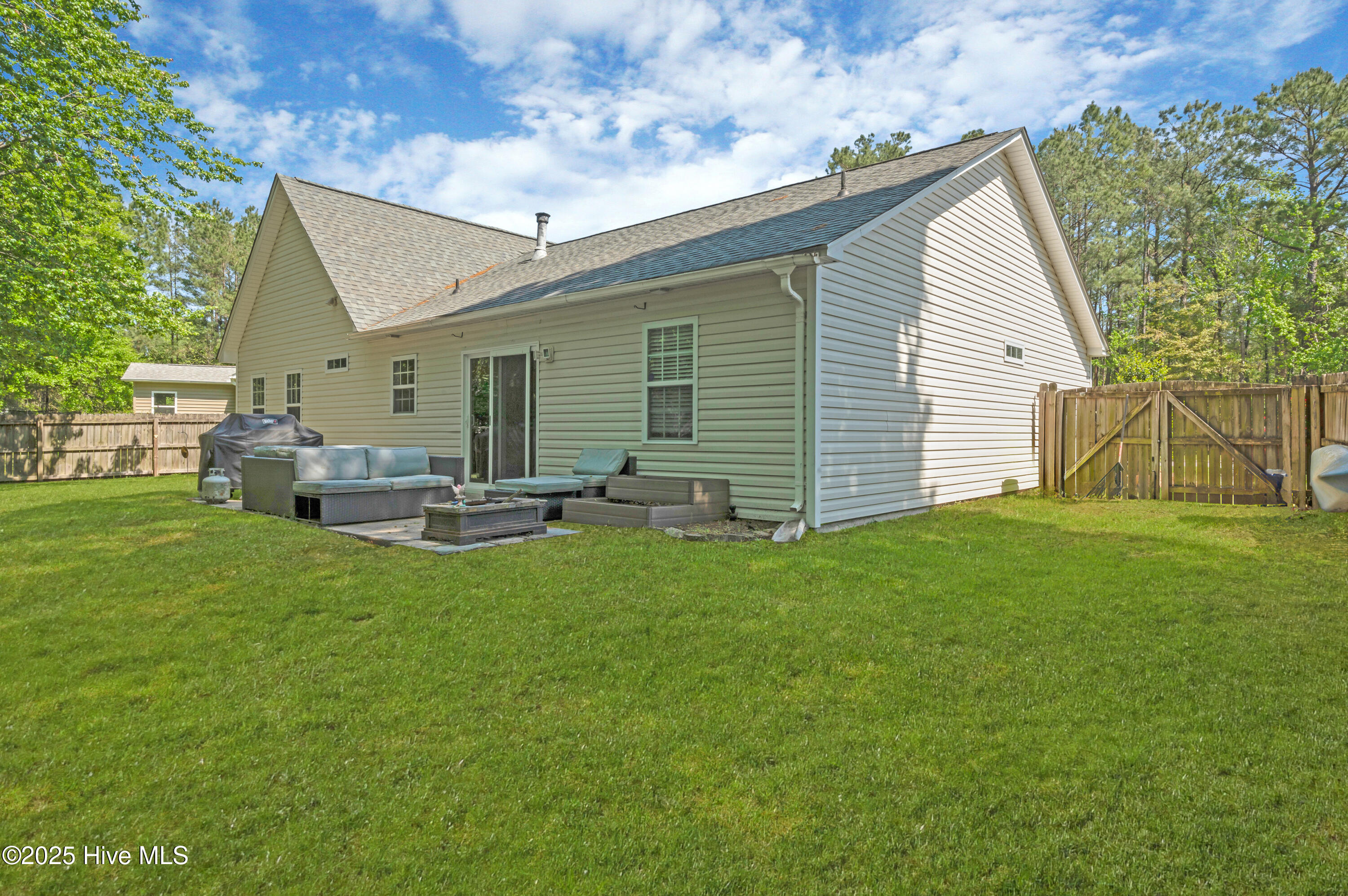 3443 Belmont Boulevard Property Photo 5