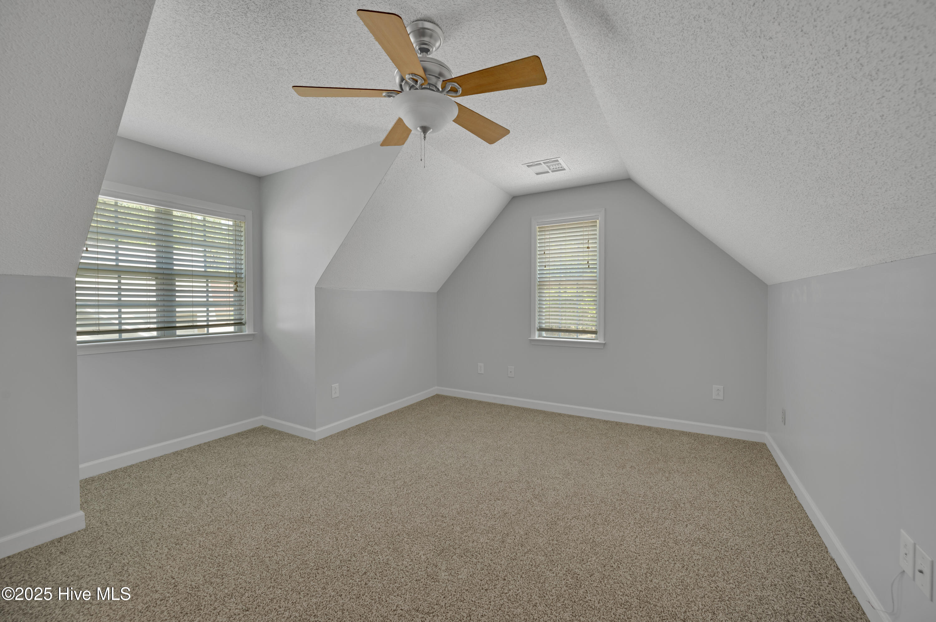 3443 Belmont Boulevard Property Photo 37