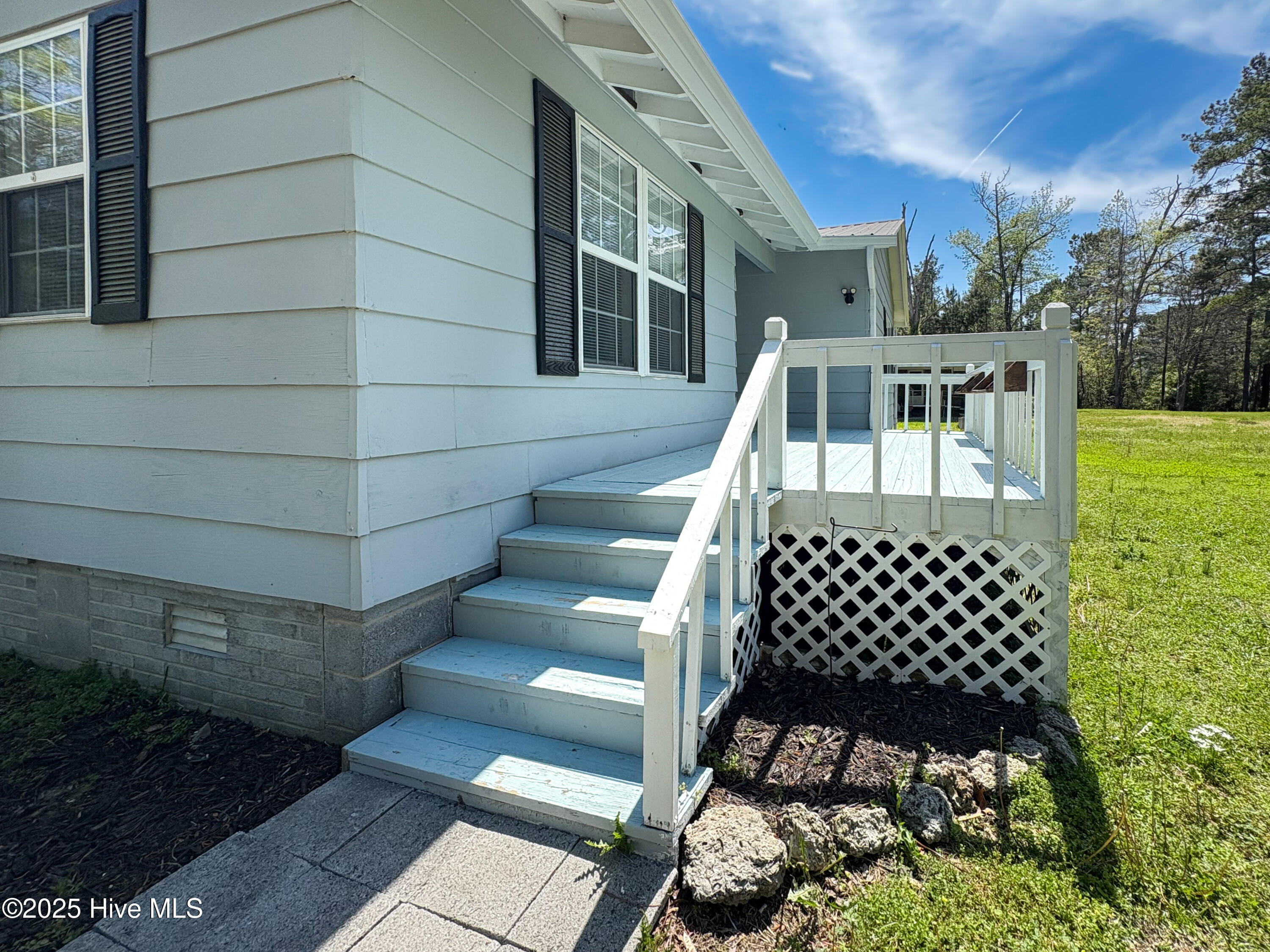 6835 Highway 17 Property Photo 4