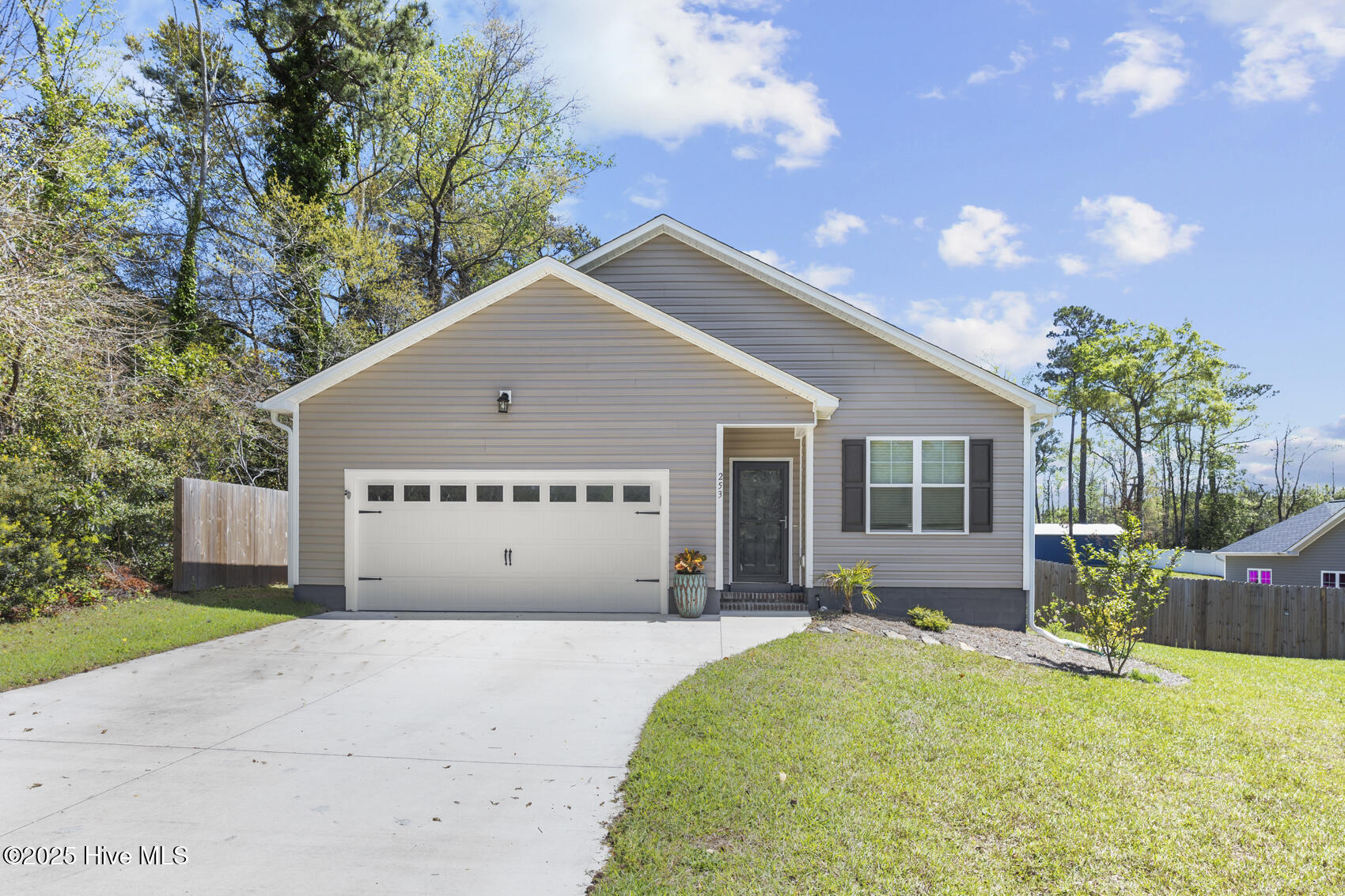 253 Morse Drive Property Photo
