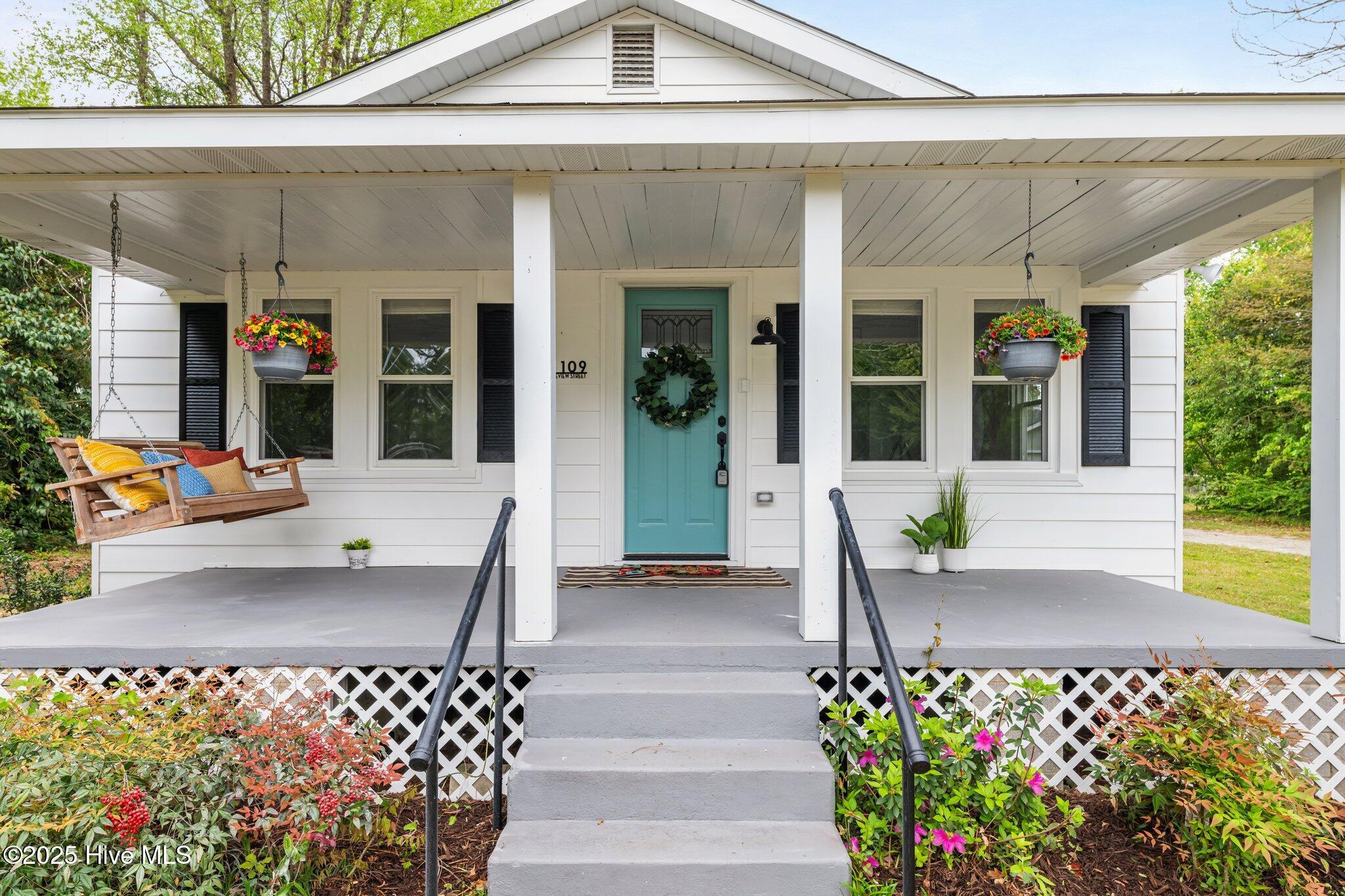 109 Pineview Street Property Photo