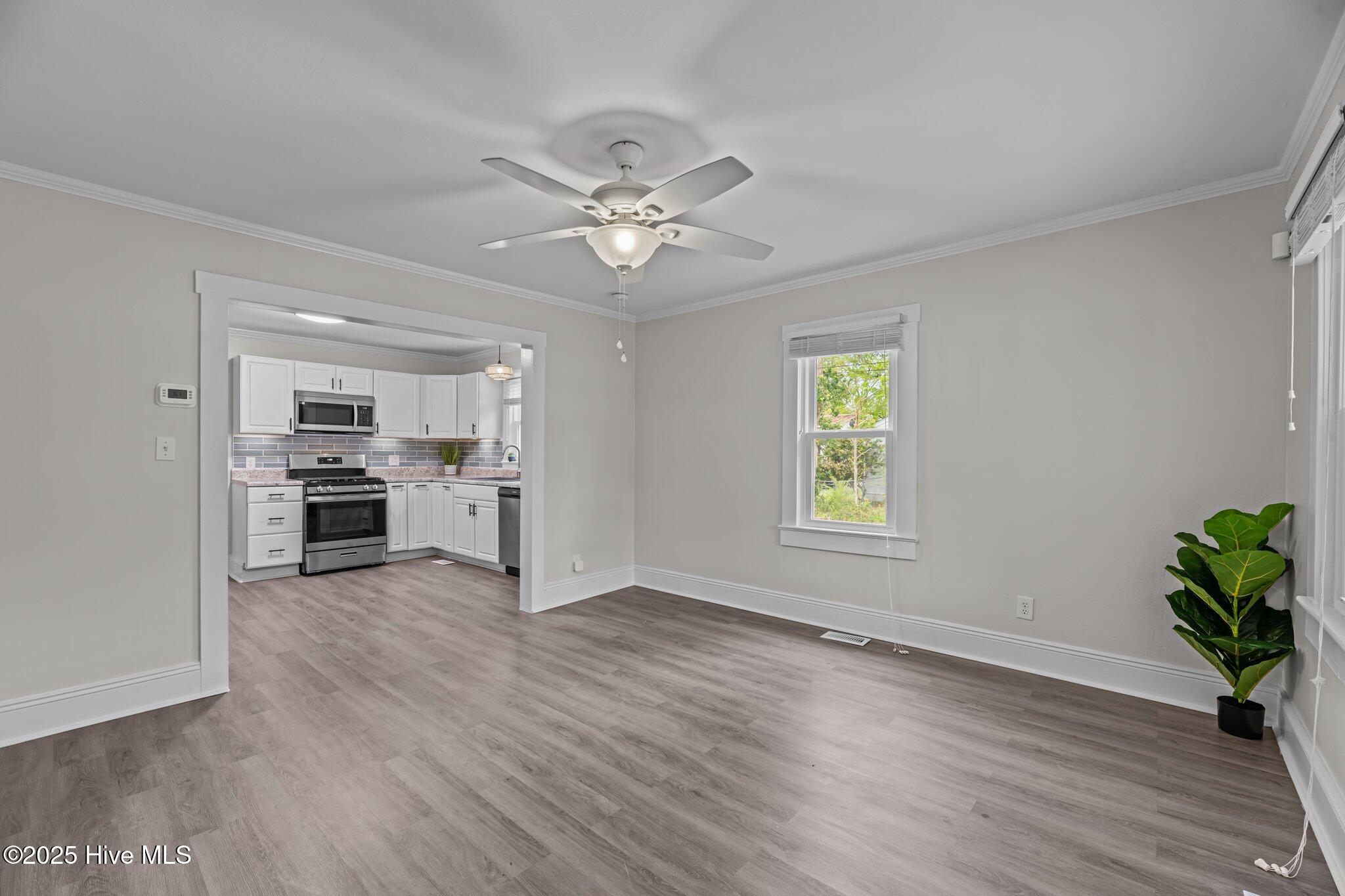 109 Pineview Street Property Photo 10