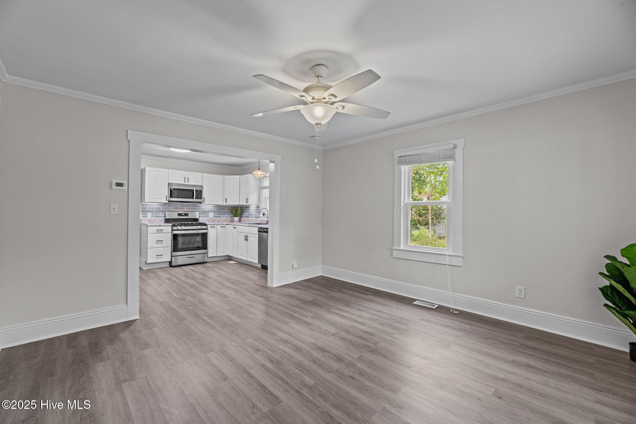 109 Pineview Street Property Photo 11