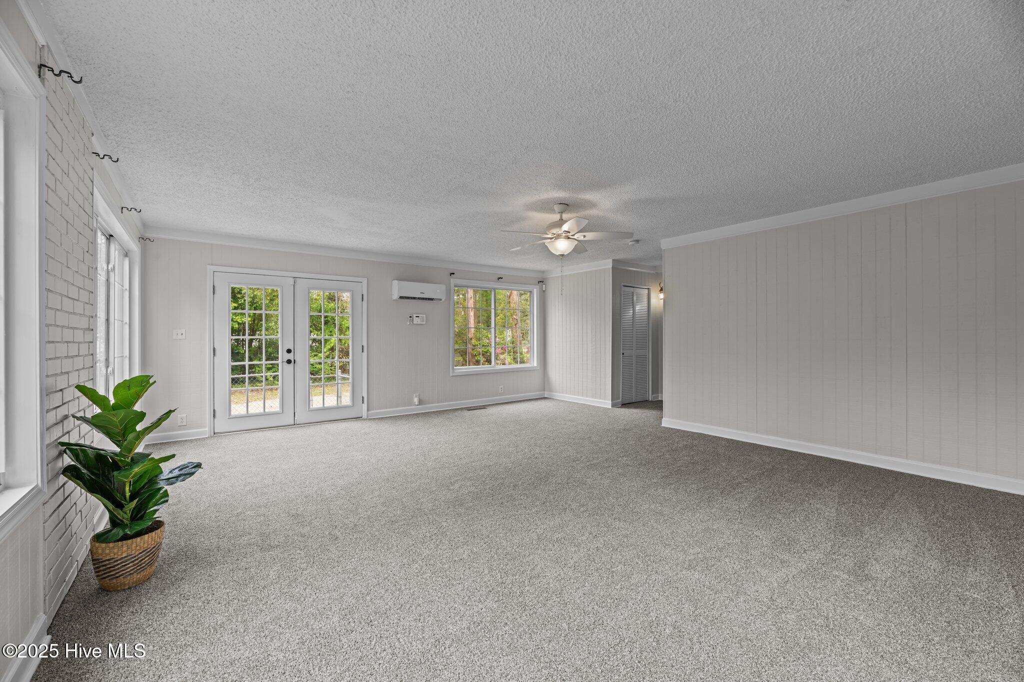 109 Pineview Street Property Photo 24